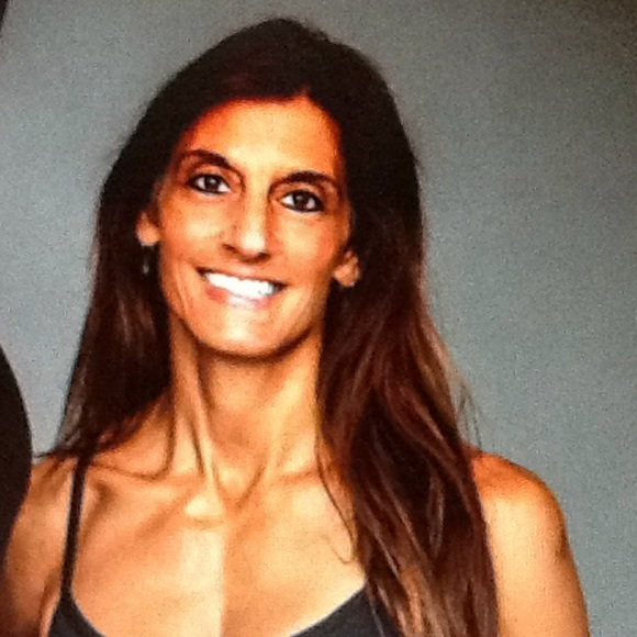 Meet your Posher, Laurie - Picture 6 of 15